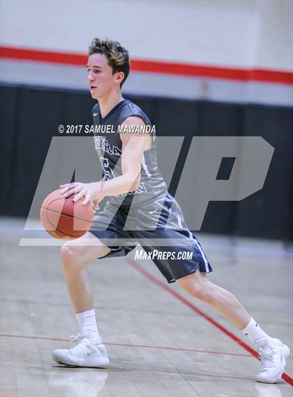 Thumbnail 3 in Sierra Canyon vs Righetti (Hart Holiday Classic) photogallery.