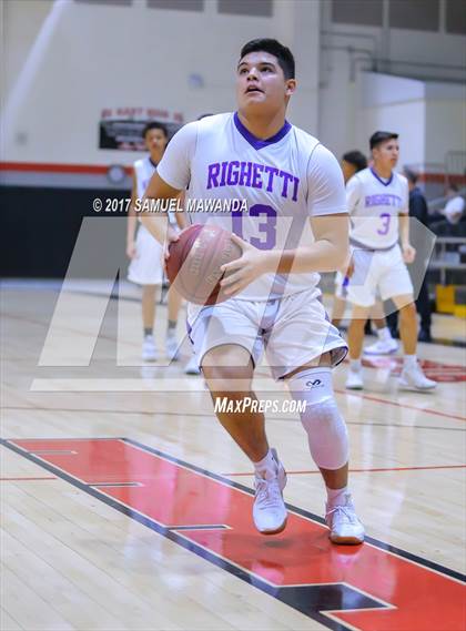 Thumbnail 2 in Sierra Canyon vs Righetti (Hart Holiday Classic) photogallery.