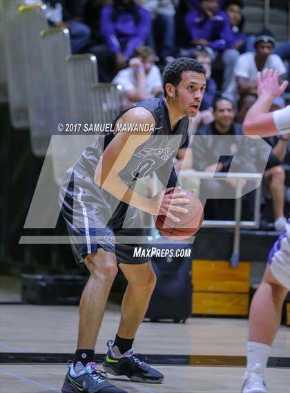 Thumbnail 1 in Sierra Canyon vs Righetti (Hart Holiday Classic) photogallery.