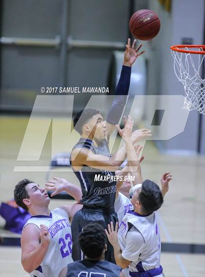 Thumbnail 2 in Sierra Canyon vs Righetti (Hart Holiday Classic) photogallery.