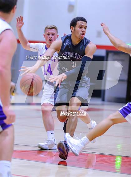 Thumbnail 3 in Sierra Canyon vs Righetti (Hart Holiday Classic) photogallery.