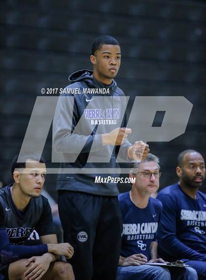 Thumbnail 1 in Sierra Canyon vs Righetti (Hart Holiday Classic) photogallery.