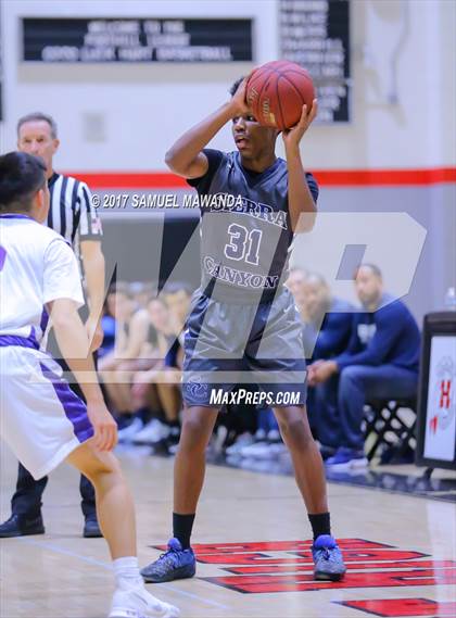 Thumbnail 1 in Sierra Canyon vs Righetti (Hart Holiday Classic) photogallery.