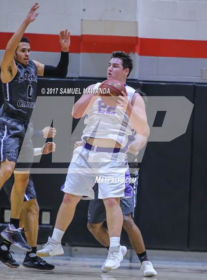 Thumbnail 1 in Sierra Canyon vs Righetti (Hart Holiday Classic) photogallery.