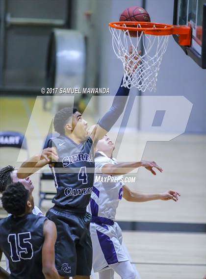Thumbnail 1 in Sierra Canyon vs Righetti (Hart Holiday Classic) photogallery.