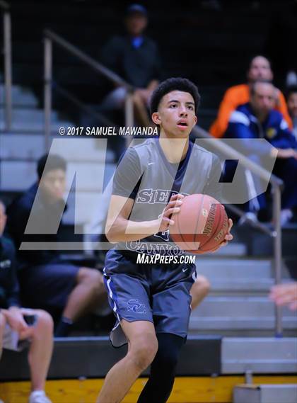 Thumbnail 2 in Sierra Canyon vs Righetti (Hart Holiday Classic) photogallery.