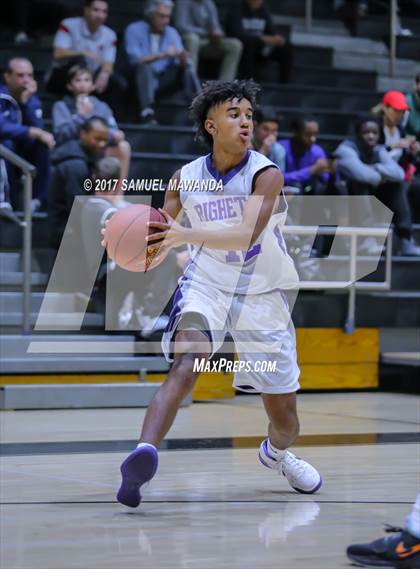 Thumbnail 1 in Sierra Canyon vs Righetti (Hart Holiday Classic) photogallery.