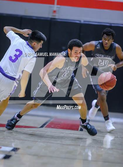 Thumbnail 1 in Sierra Canyon vs Righetti (Hart Holiday Classic) photogallery.