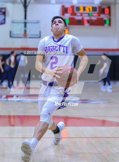 Thumbnail 3 in Sierra Canyon vs Righetti (Hart Holiday Classic) photogallery.