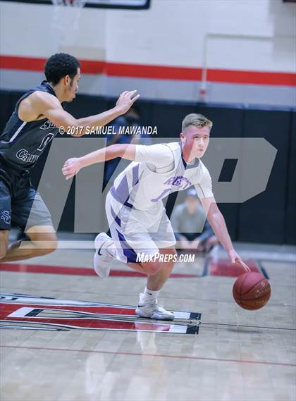 Thumbnail 3 in Sierra Canyon vs Righetti (Hart Holiday Classic) photogallery.