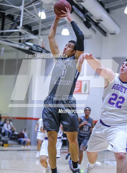 Thumbnail 2 in Sierra Canyon vs Righetti (Hart Holiday Classic) photogallery.