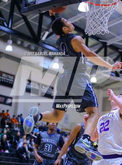 Thumbnail 2 in Sierra Canyon vs Righetti (Hart Holiday Classic) photogallery.