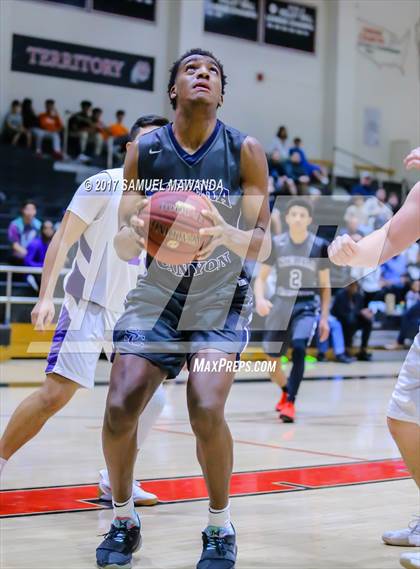Thumbnail 3 in Sierra Canyon vs Righetti (Hart Holiday Classic) photogallery.