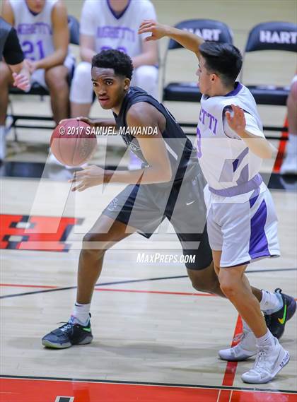 Thumbnail 1 in Sierra Canyon vs Righetti (Hart Holiday Classic) photogallery.
