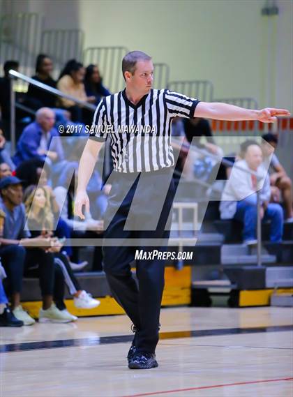 Thumbnail 1 in Sierra Canyon vs Righetti (Hart Holiday Classic) photogallery.