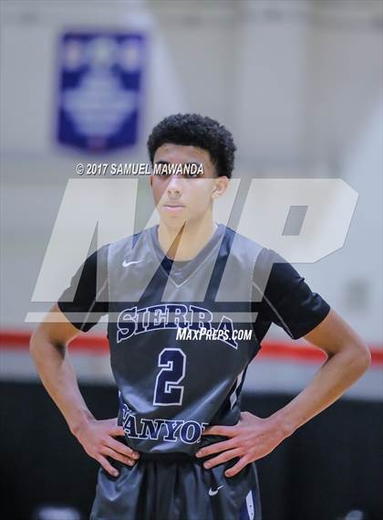 Thumbnail 3 in Sierra Canyon vs Righetti (Hart Holiday Classic) photogallery.