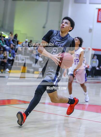 Thumbnail 3 in Sierra Canyon vs Righetti (Hart Holiday Classic) photogallery.
