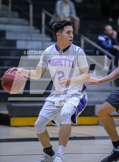 Thumbnail 3 in Sierra Canyon vs Righetti (Hart Holiday Classic) photogallery.
