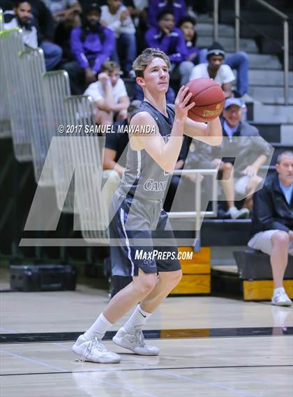 Thumbnail 3 in Sierra Canyon vs Righetti (Hart Holiday Classic) photogallery.