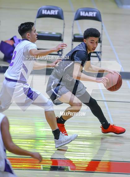 Thumbnail 1 in Sierra Canyon vs Righetti (Hart Holiday Classic) photogallery.
