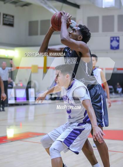 Thumbnail 1 in Sierra Canyon vs Righetti (Hart Holiday Classic) photogallery.