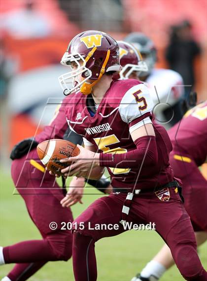 Thumbnail 1 in Loveland v Windsor (CHSAA 4A Final) photogallery.