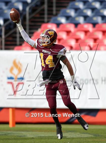 Thumbnail 1 in Loveland v Windsor (CHSAA 4A Final) photogallery.