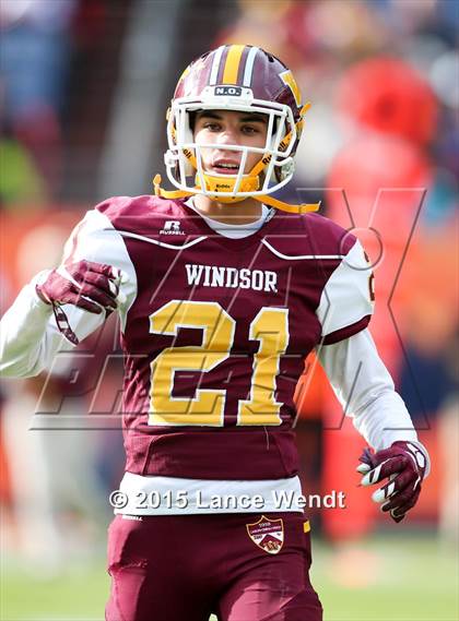 Thumbnail 3 in Loveland v Windsor (CHSAA 4A Final) photogallery.