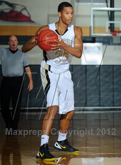Thumbnail 2 in College Park vs. Pasadena Memorial (McDonald's Texas Invitational) photogallery.