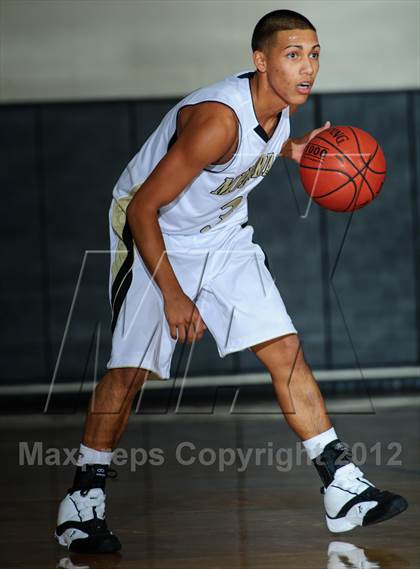Thumbnail 3 in College Park vs. Pasadena Memorial (McDonald's Texas Invitational) photogallery.
