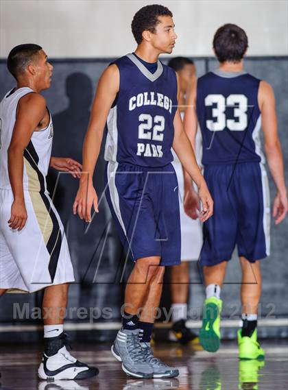 Thumbnail 3 in College Park vs. Pasadena Memorial (McDonald's Texas Invitational) photogallery.