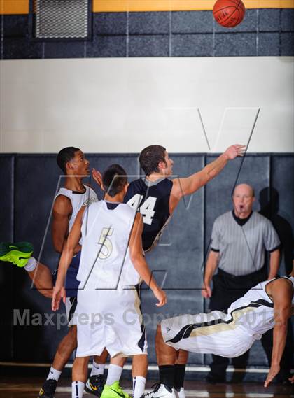 Thumbnail 2 in College Park vs. Pasadena Memorial (McDonald's Texas Invitational) photogallery.
