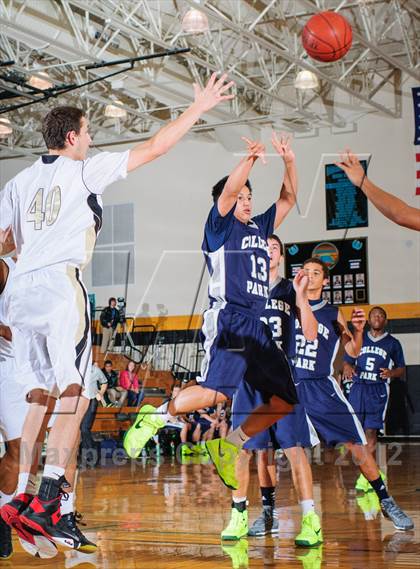 Thumbnail 3 in College Park vs. Pasadena Memorial (McDonald's Texas Invitational) photogallery.
