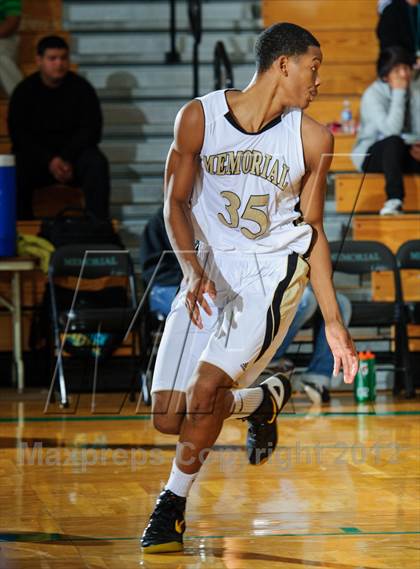 Thumbnail 2 in College Park vs. Pasadena Memorial (McDonald's Texas Invitational) photogallery.