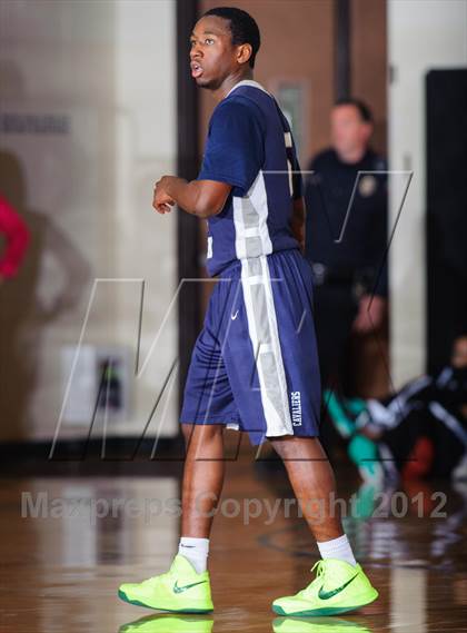 Thumbnail 3 in College Park vs. Pasadena Memorial (McDonald's Texas Invitational) photogallery.