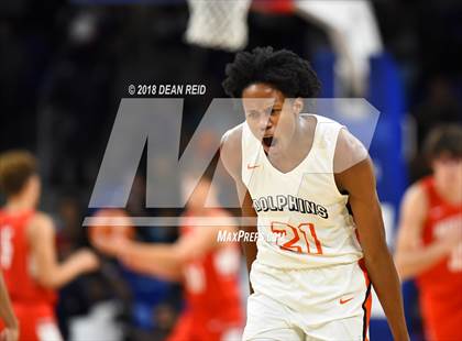 Thumbnail 1 in Mater Dei vs. Whitney Young (Chicago Elite Classic) photogallery.