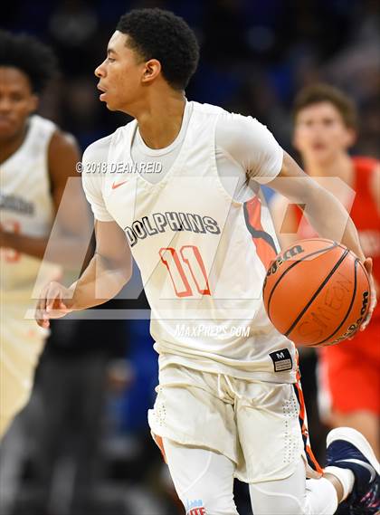 Thumbnail 1 in Mater Dei vs. Whitney Young (Chicago Elite Classic) photogallery.