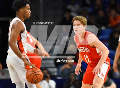 Thumbnail 2 in Mater Dei vs. Whitney Young (Chicago Elite Classic) photogallery.