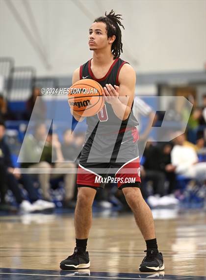 Thumbnail 1 in  St. Pius X-St. Matthias Academy vs. Sierra Canyon (Elite Invitational) photogallery.