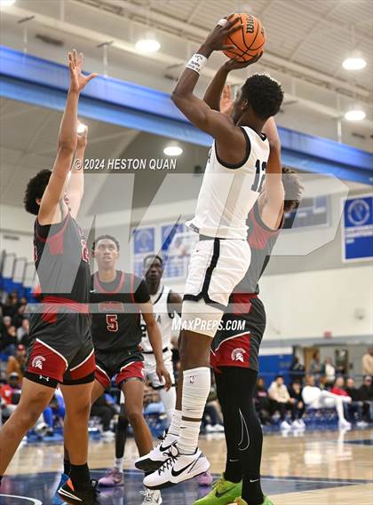 Thumbnail 1 in  St. Pius X-St. Matthias Academy vs. Sierra Canyon (Elite Invitational) photogallery.
