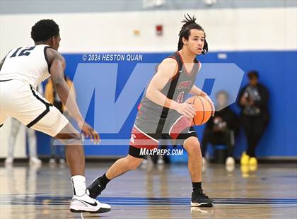 Thumbnail 2 in  St. Pius X-St. Matthias Academy vs. Sierra Canyon (Elite Invitational) photogallery.