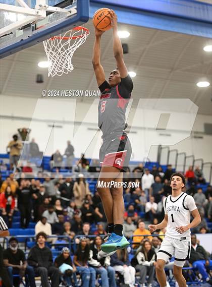 Thumbnail 3 in  St. Pius X-St. Matthias Academy vs. Sierra Canyon (Elite Invitational) photogallery.