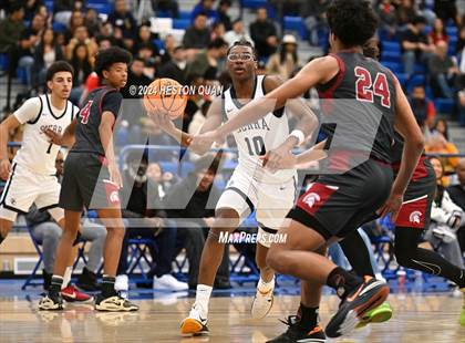 Thumbnail 3 in  St. Pius X-St. Matthias Academy vs. Sierra Canyon (Elite Invitational) photogallery.