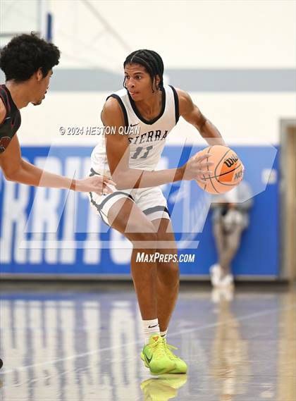 Thumbnail 2 in  St. Pius X-St. Matthias Academy vs. Sierra Canyon (Elite Invitational) photogallery.