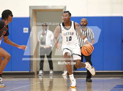 Thumbnail 3 in  St. Pius X-St. Matthias Academy vs. Sierra Canyon (Elite Invitational) photogallery.