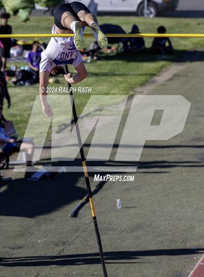 Thumbnail 2 in Corning Invitational photogallery.