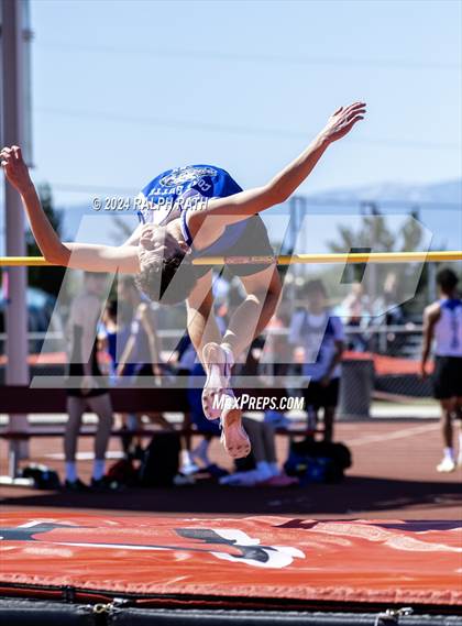Thumbnail 3 in Corning Invitational photogallery.
