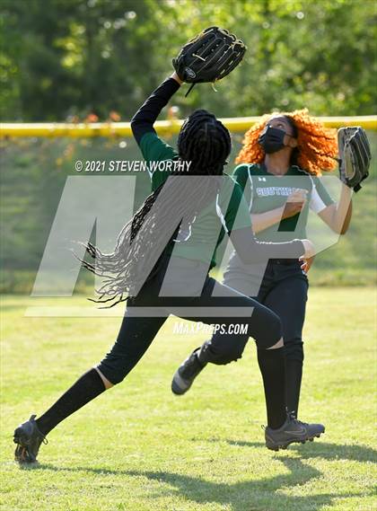 Thumbnail 2 in Enloe @ Southeast Raleigh photogallery.