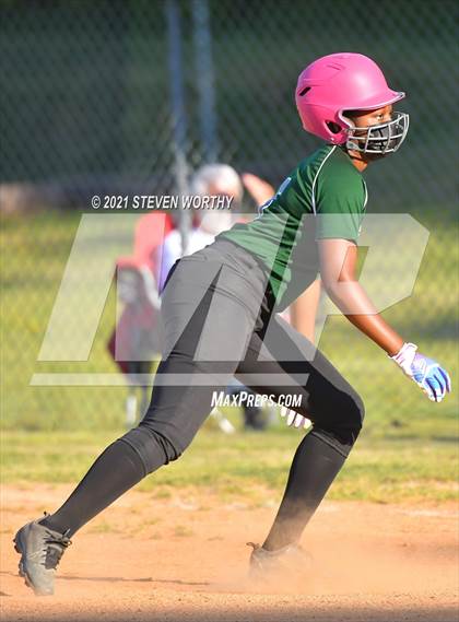 Thumbnail 2 in Enloe @ Southeast Raleigh photogallery.