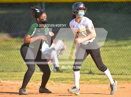 Thumbnail 3 in Enloe @ Southeast Raleigh photogallery.